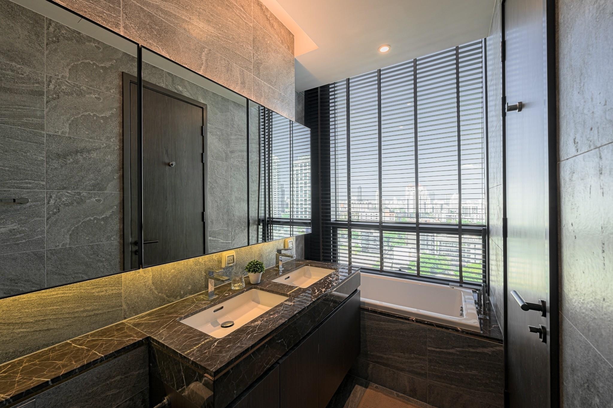 The ESSE Sukhumvit 36 - 2 bed